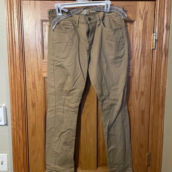 Levi Strauss Gold Skinny Jeans - Picture 1 of 3